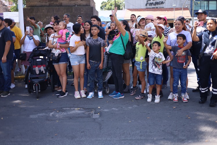 SE MUESTRAN. En el acto participaron elementos de las fuerzas armadas y civiles. (Foto: Michelle Vázquez) 